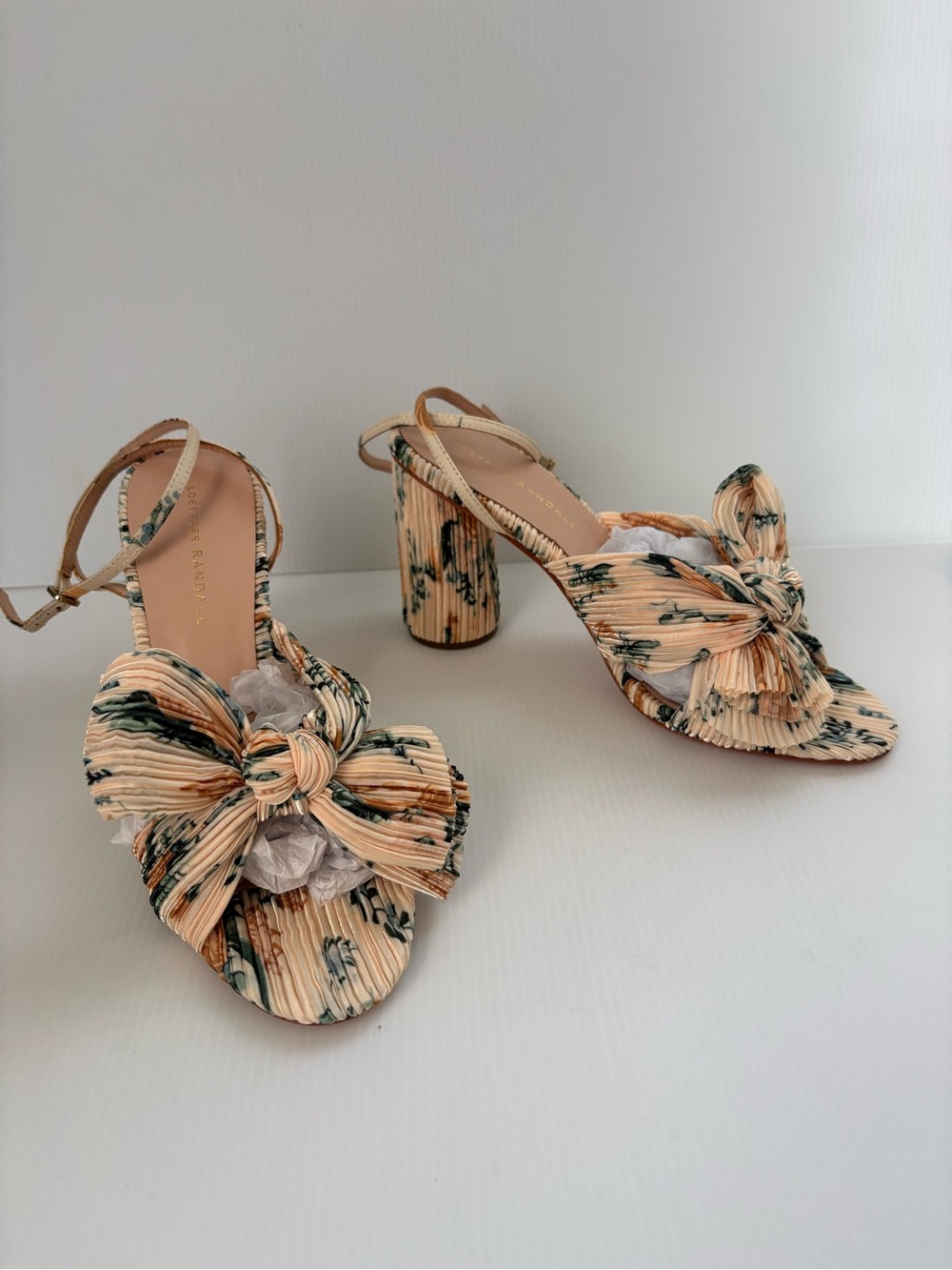 Loeffler Randall Camellia Pleated Bow Heels in Nova Floral  Size 9 B